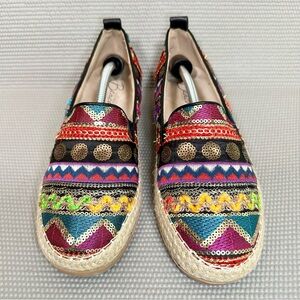 Beacon Fashion & Fit Womens 8.5W Aztec Print Slip On Comfort Shoes